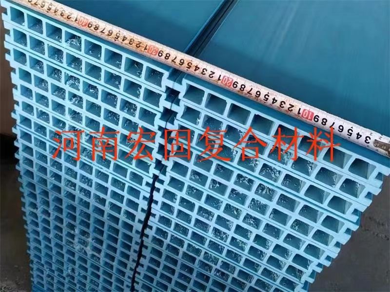 煤礦井下用聚氯乙烯復合板材